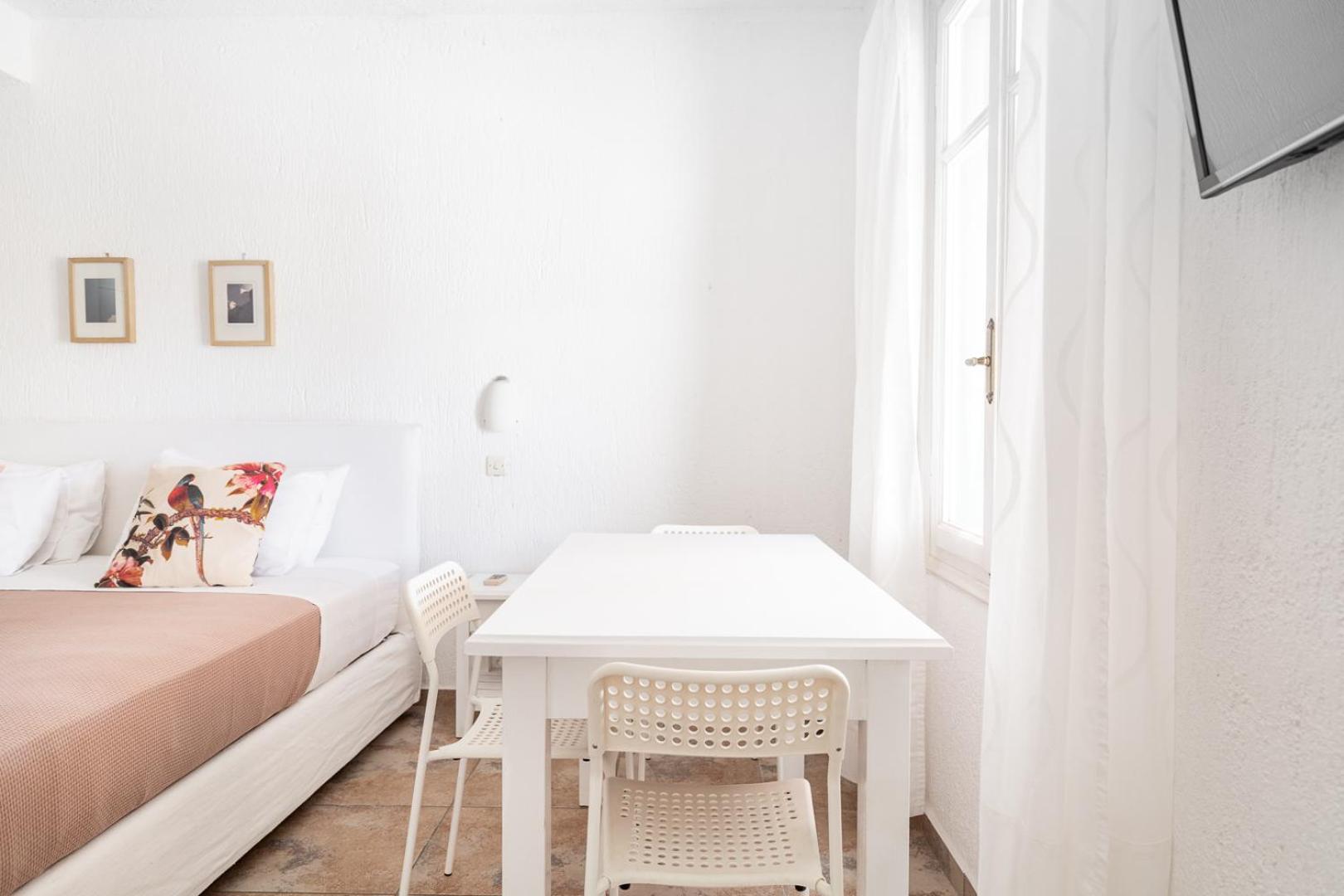 Fos Mykonos *